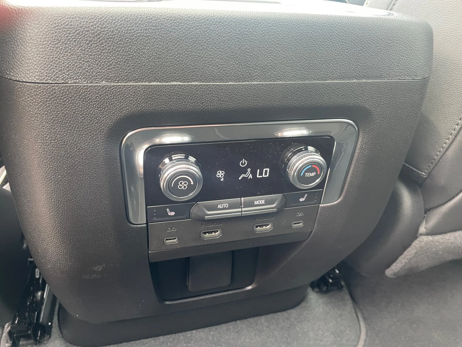 New 2026 Sterling Metallic GMC Elevation image 22
