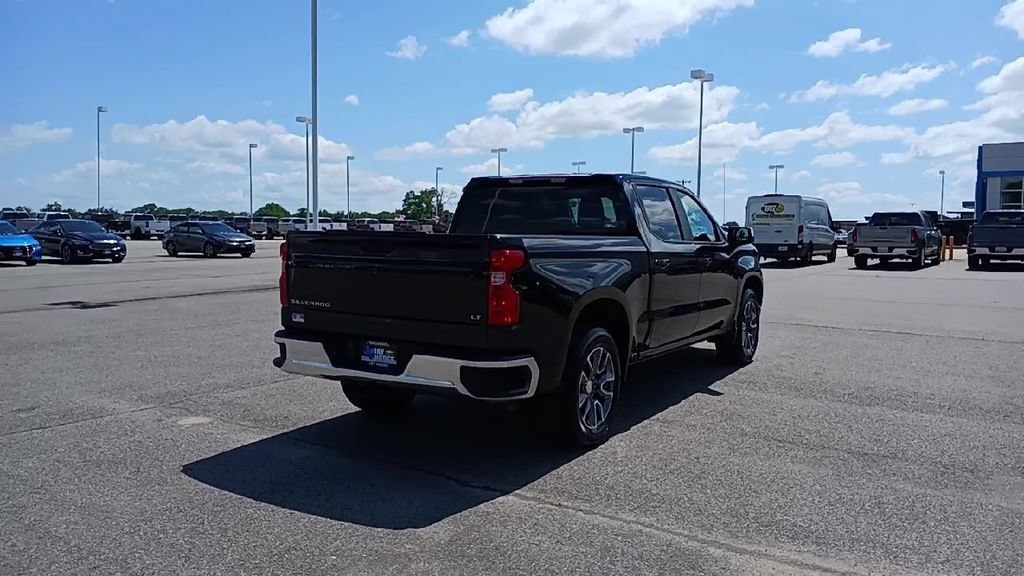 Used 2022 Black Chevrolet LT image 8