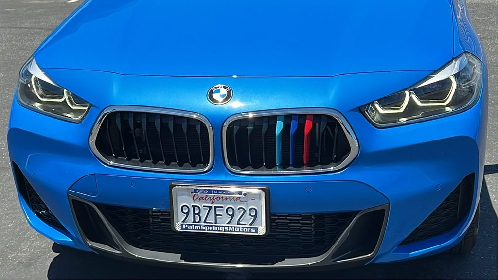 Used 2023 Blue BMW sDrive28i image 3