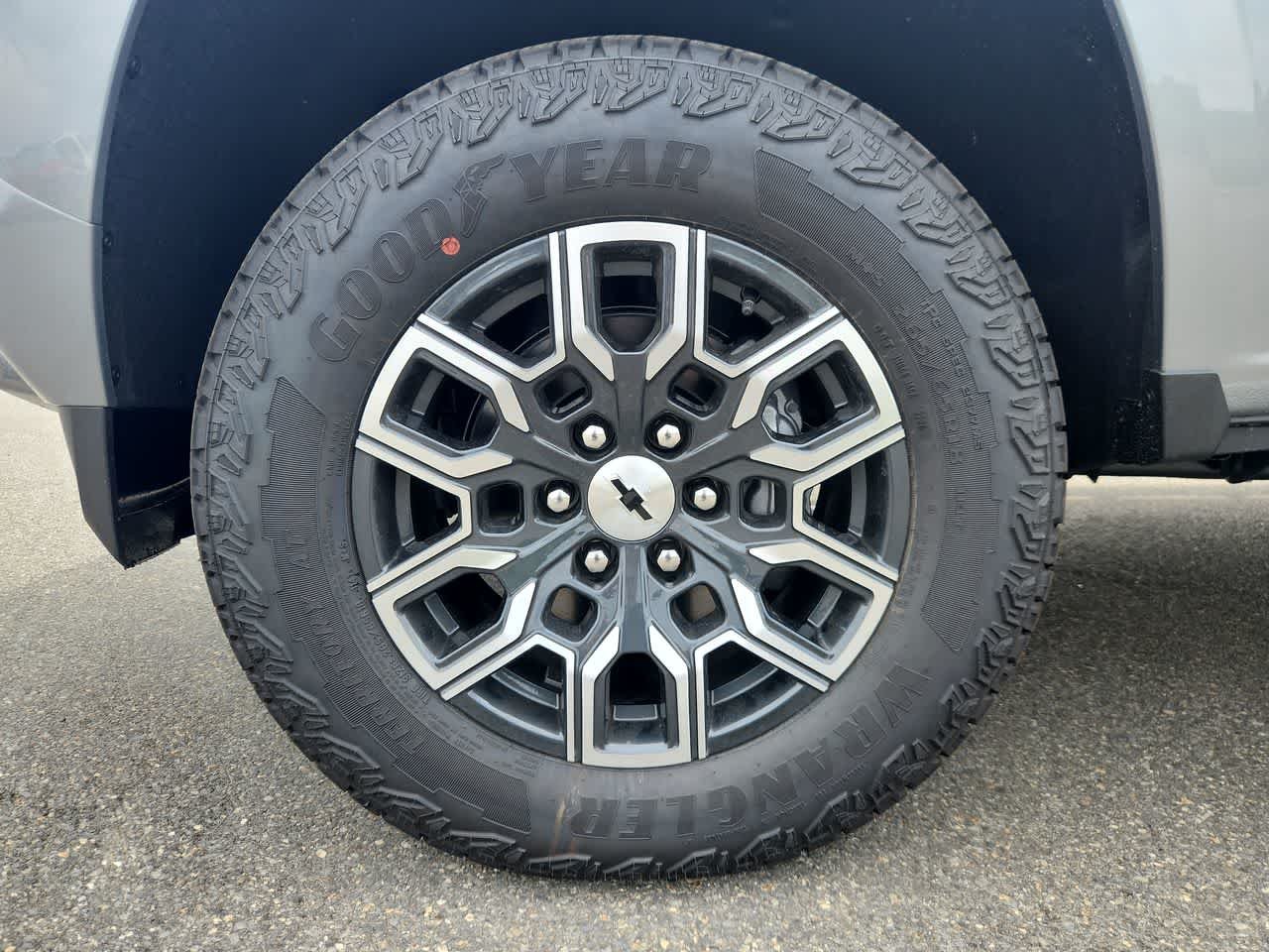 2026 Chevrolet Colorado Z71 - Photo 10