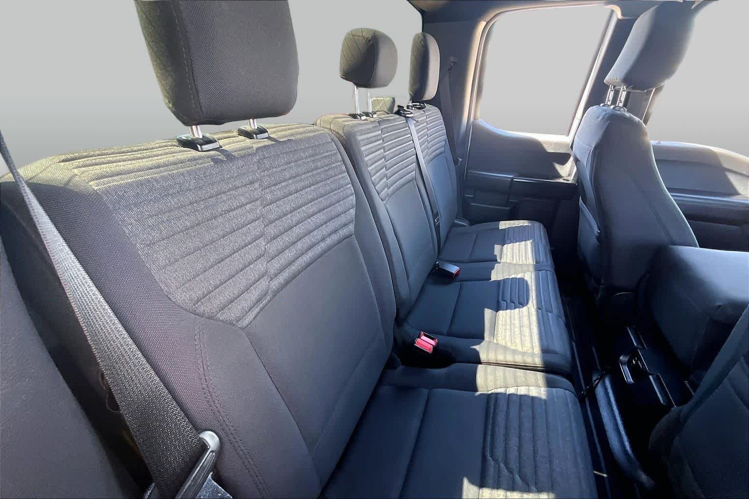 Used 2023 Avalanche Gray Ford XL image 18