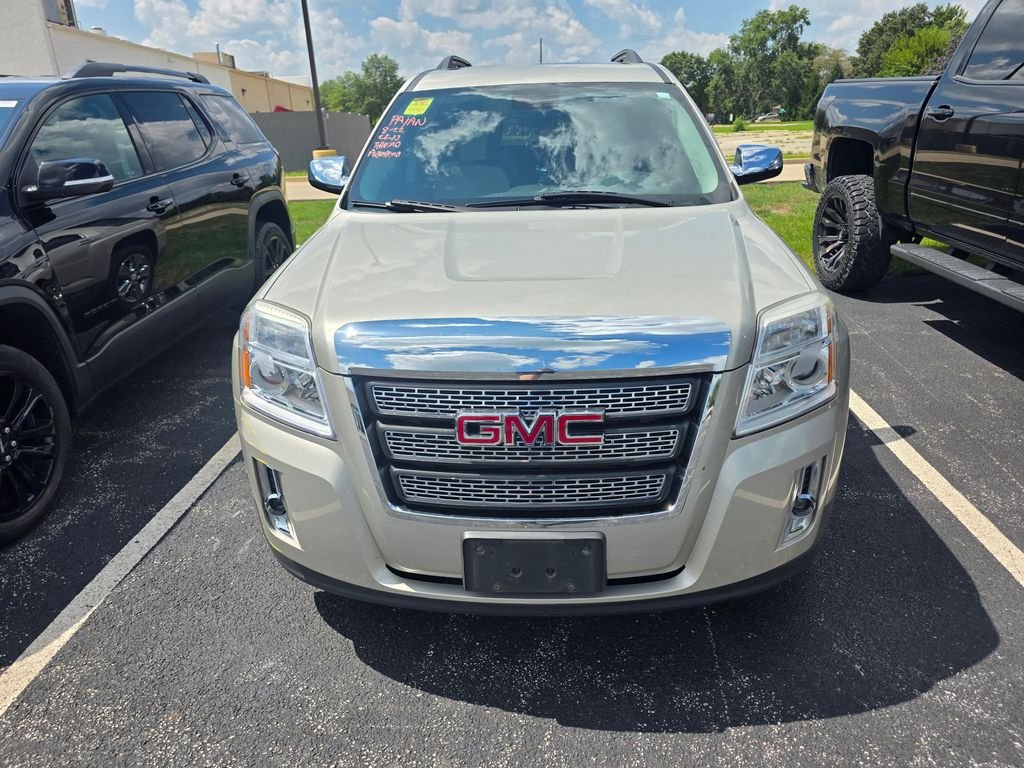 Used 2014 Champagne Silver Metallic GMC SLT-1 image 1