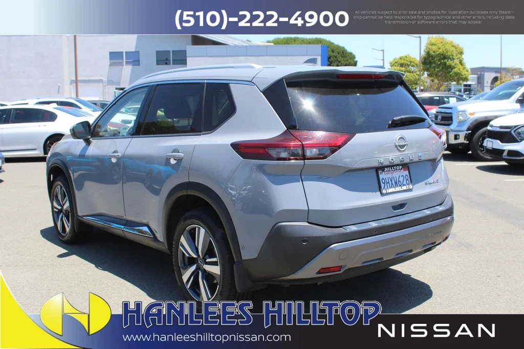 Used 2023 Gray Nissan SL image 9