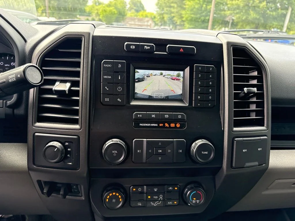Used 2022 Blue Ford XL image 17