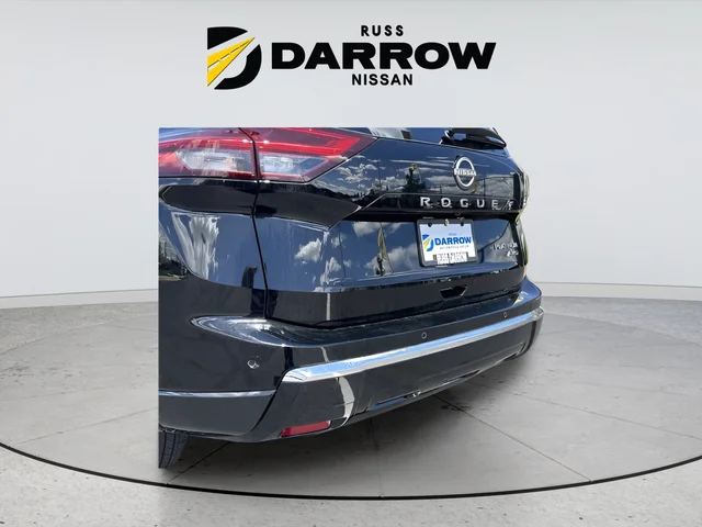 New 2026 Super Black Nissan Platinum image 5