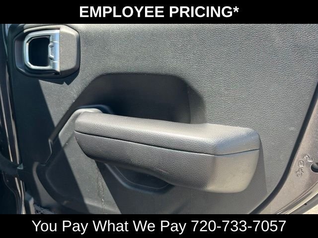 Used 2018 Granite Crystal Clearcoat Metallic Jeep Unlimited Sport S image 25