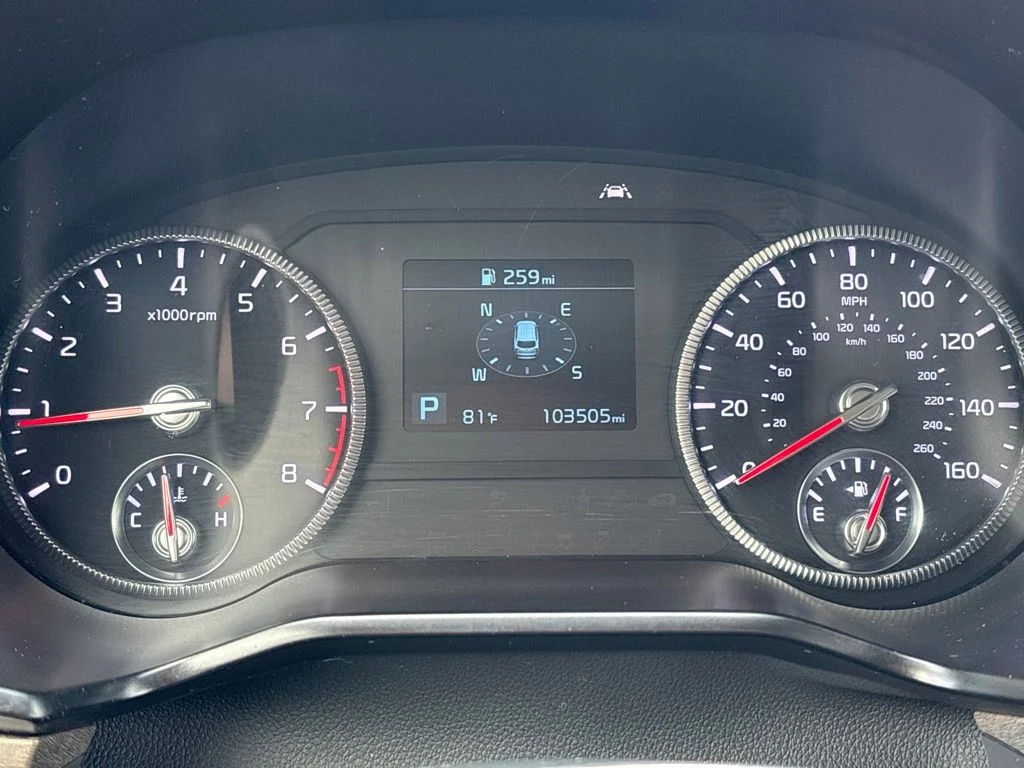 Used 2021 Green Kia EX image 30