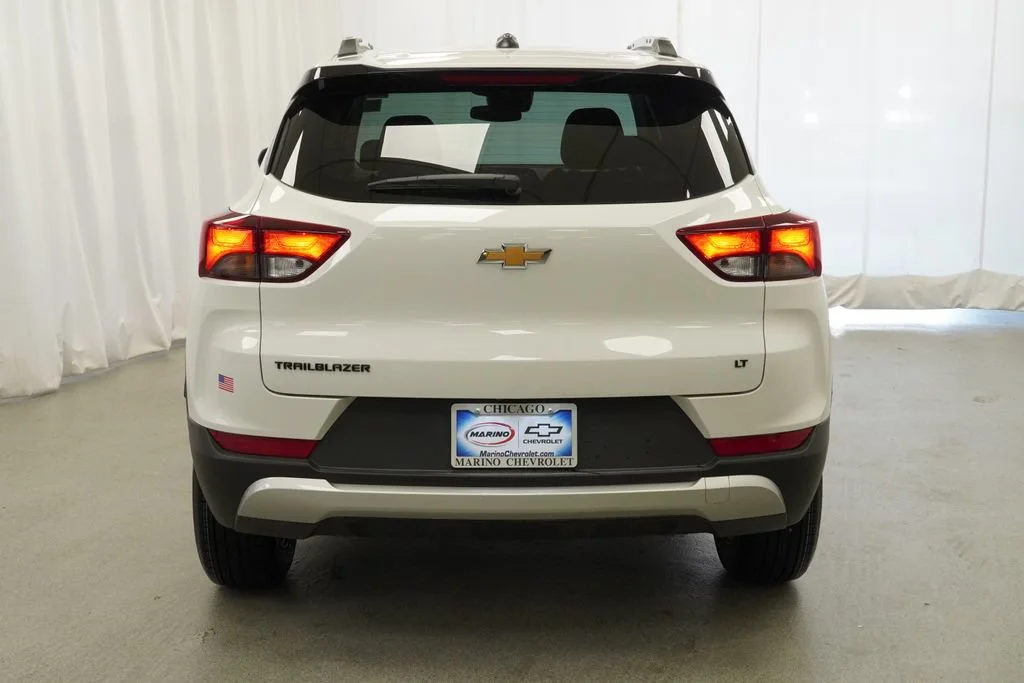 New 2026 Summit White Chevrolet LT image 36