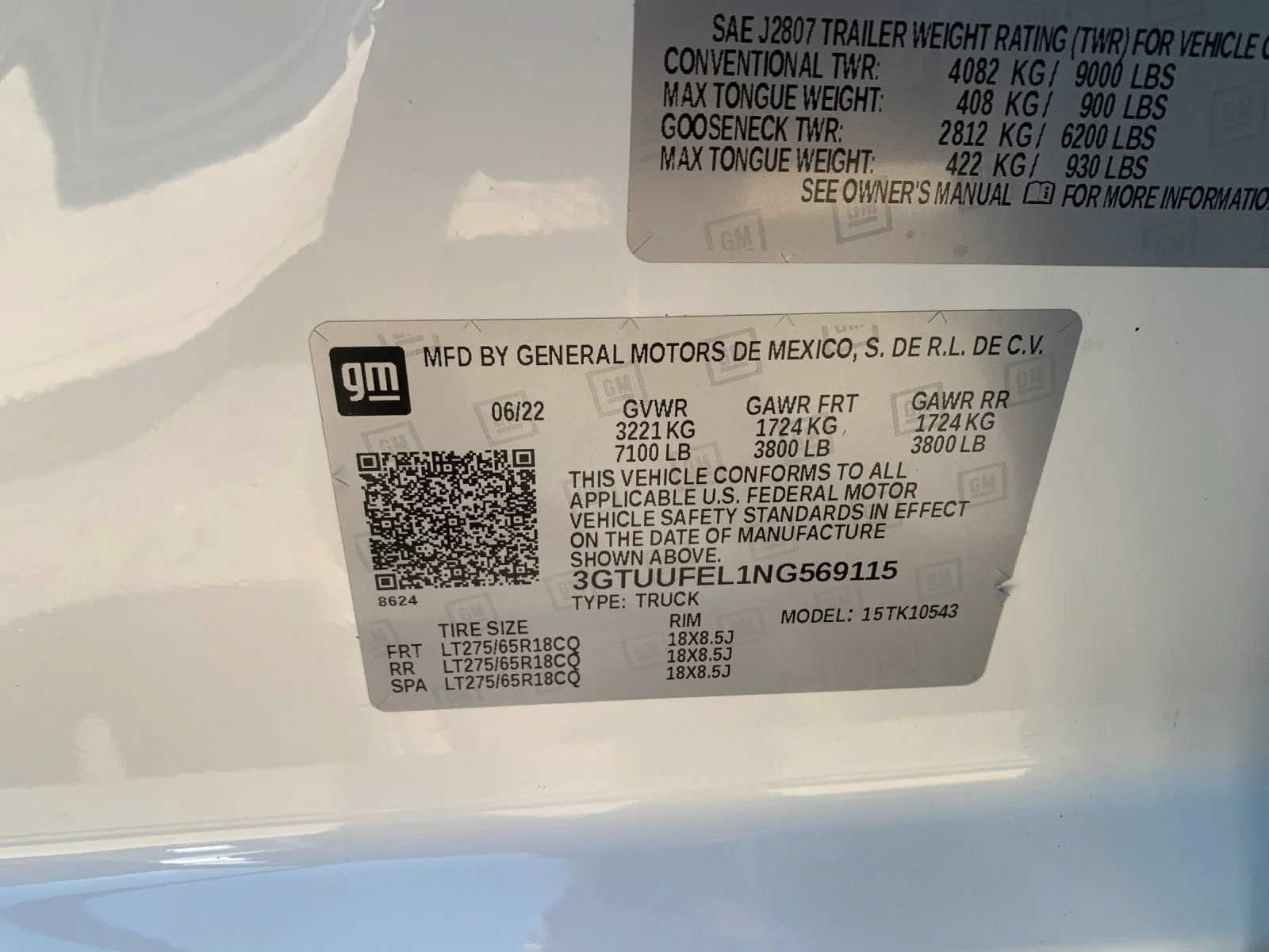 Used 2022 Summit White GMC AT4X image 32