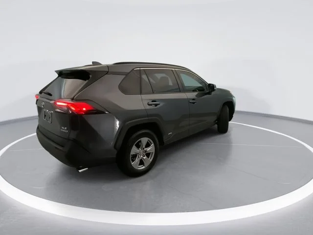 Used 2022 Gray Toyota XLE image 4