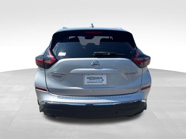 Used 2019 Silver Nissan Platinum image 4