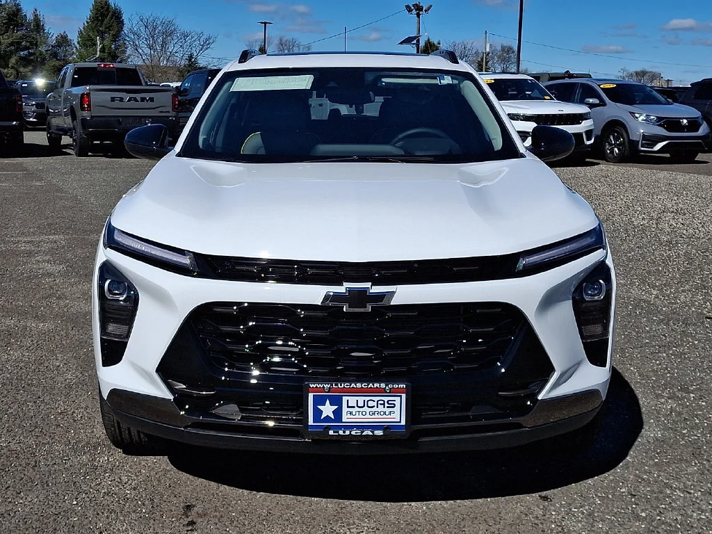 New 2026 Summit White Chevrolet ACTIV image 2