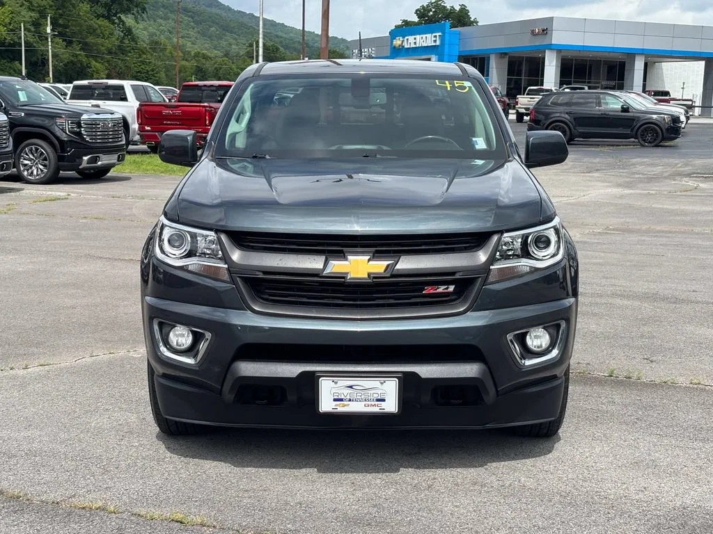 Used 2018 GRAPHITE METALLIC Chevrolet 2WD Z71 image 5