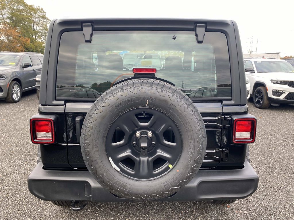 New 2026 Black Clear-Coat Exterior Paint Jeep Sport image 4