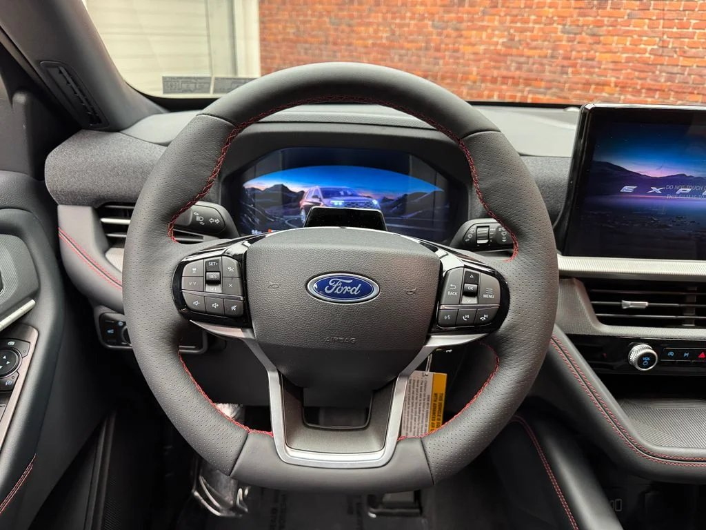 New 2026 Carbonized Gray Metallic Ford ST-Line image 15