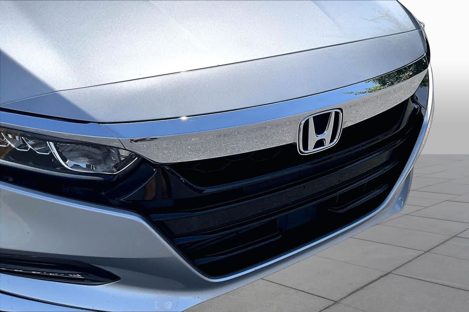 Certified Used 2019 Lunar Silver Metallic Honda EX-L 1.5T image 30