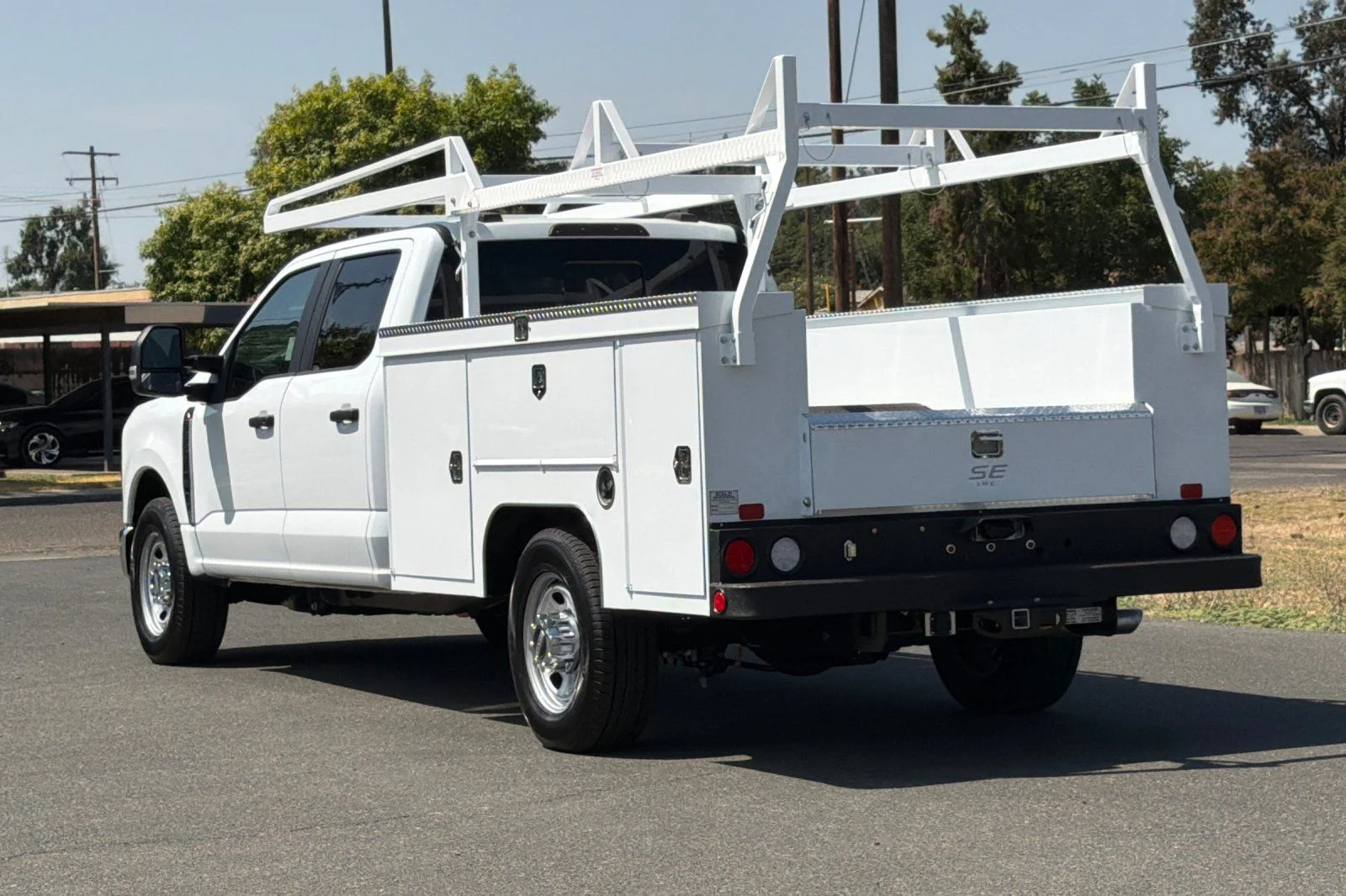 New 2026 Oxford White Ford F-350® XL image 7