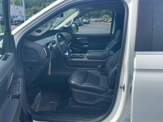 New 2027 Star White Metallic Tri-Coat Ford MAX Platinum image 43