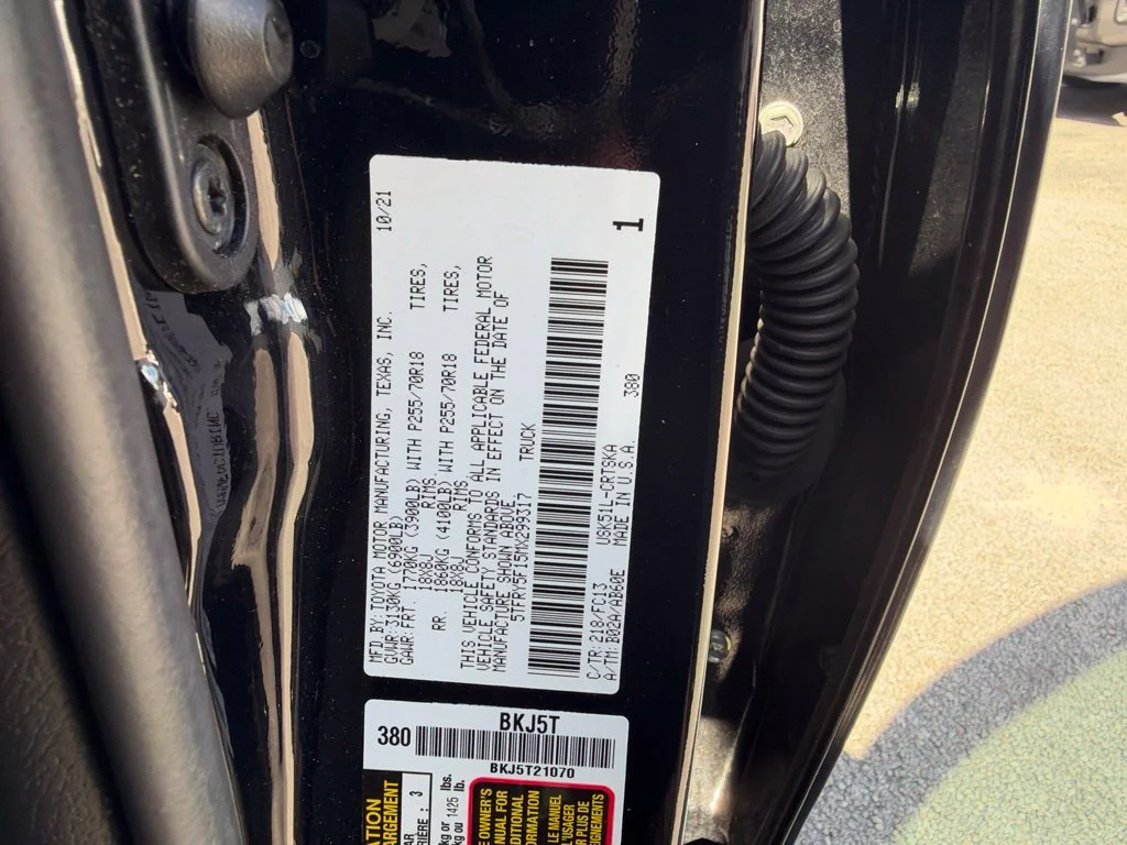 Used 2021 Black Toyota SR5 image 14