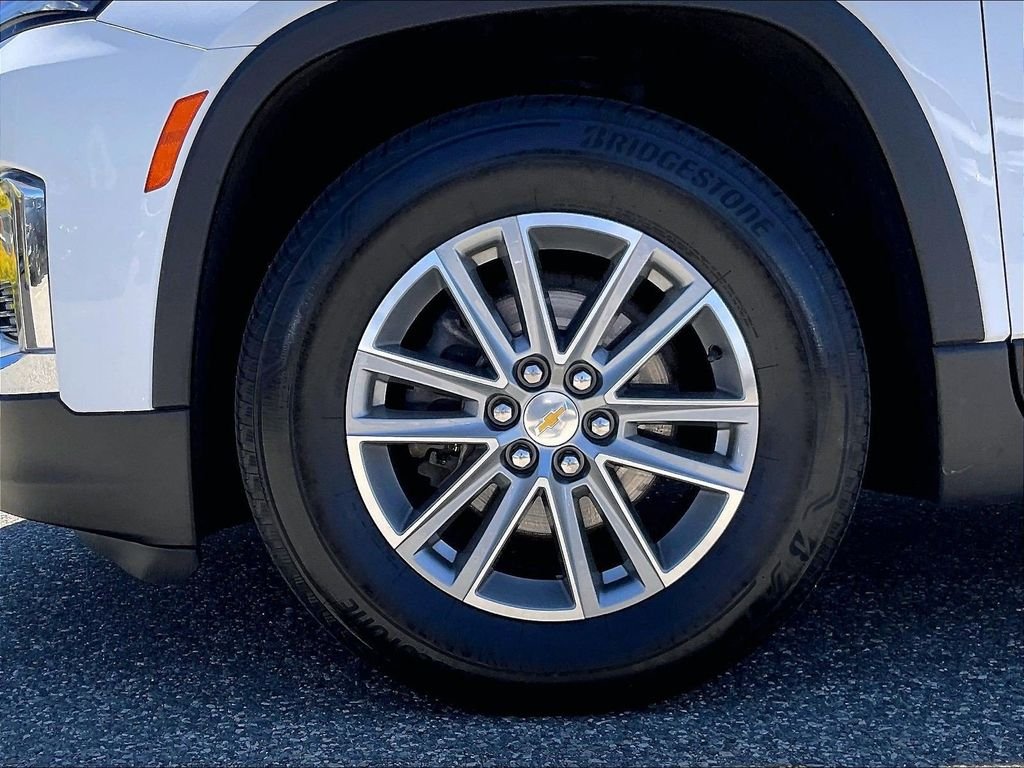 Used 2023 White Chevrolet LT image 7