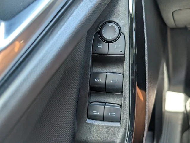 Used 2025 Summit White Chevrolet LT image 30