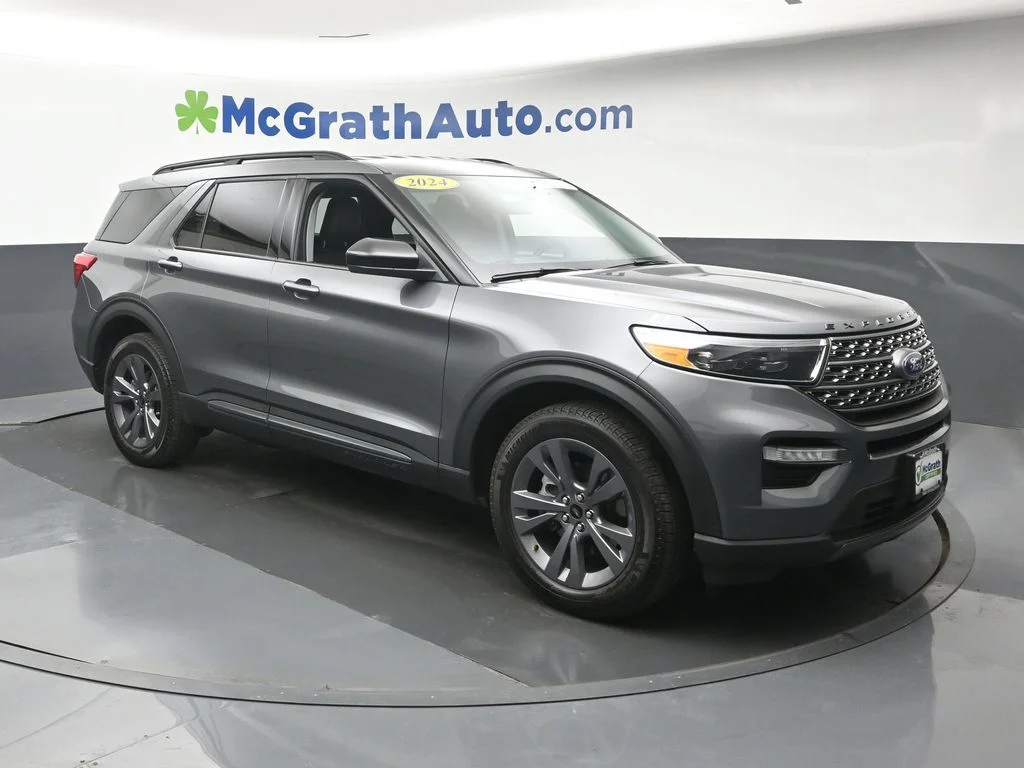 Used 2024 Gray Ford XLT image 2