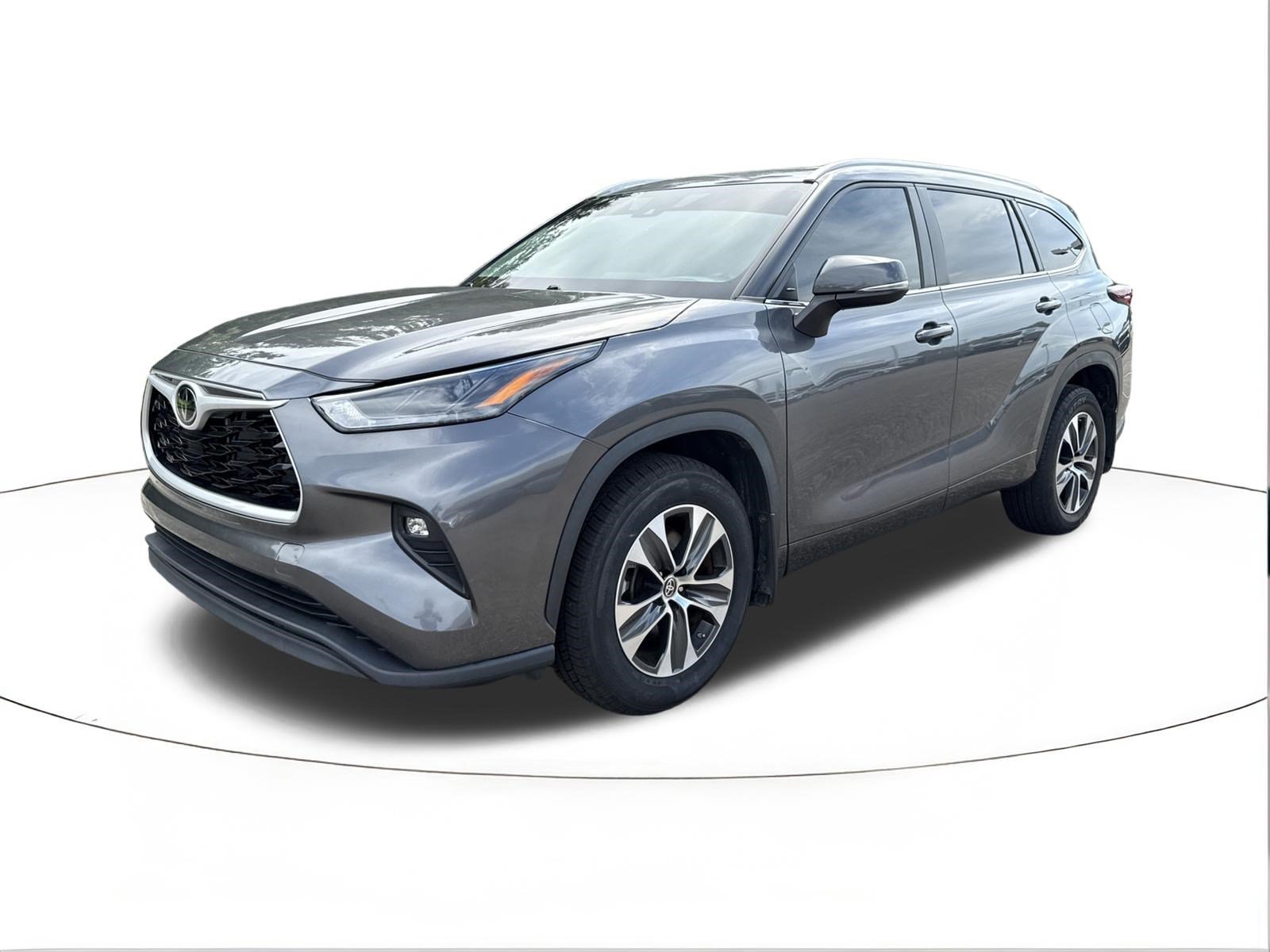 Used 2024 Magnetic Gray Metallic Toyota XLE image 7