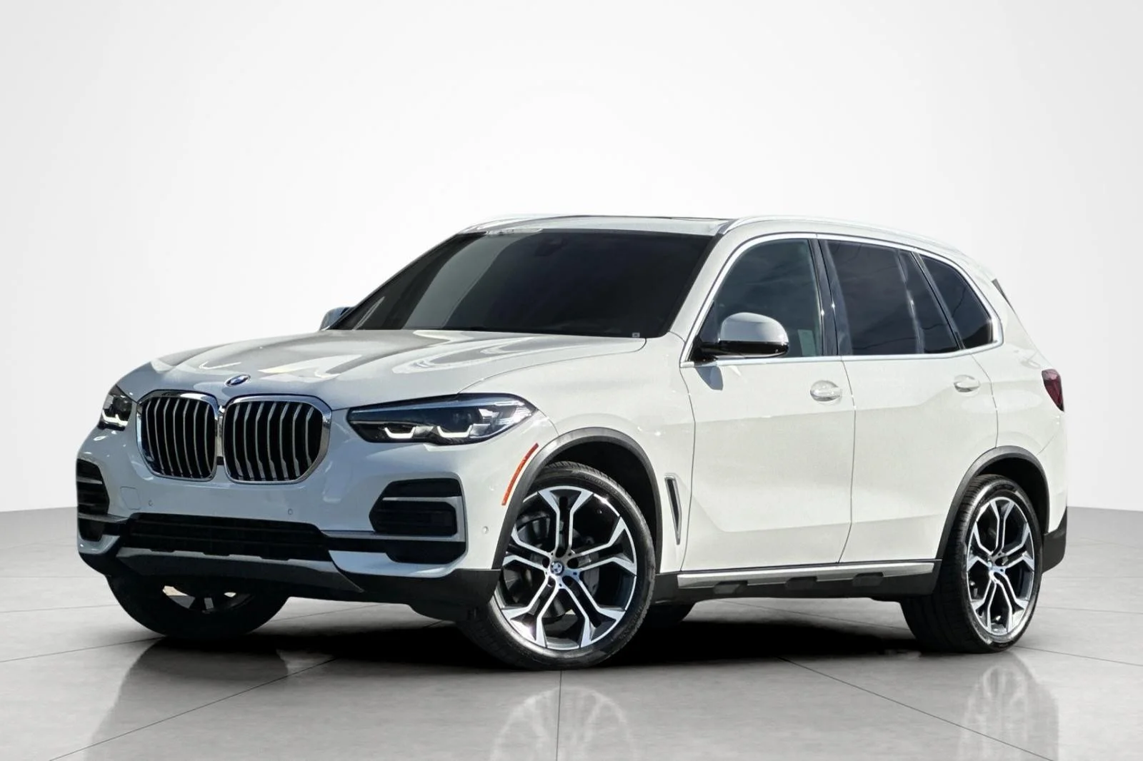 2023 BMW X5 sDrive40i's photo