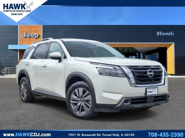 2024 Nissan Pathfinder SV