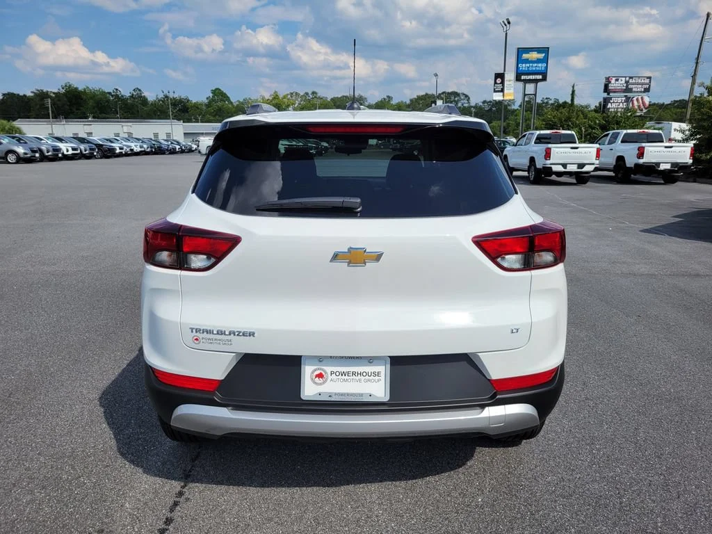 New 2026 Summit White Chevrolet LT image 5
