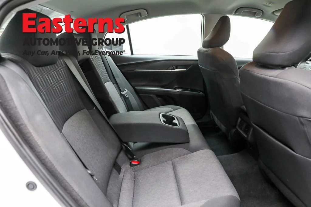 Used 2025 White Toyota LE image 21