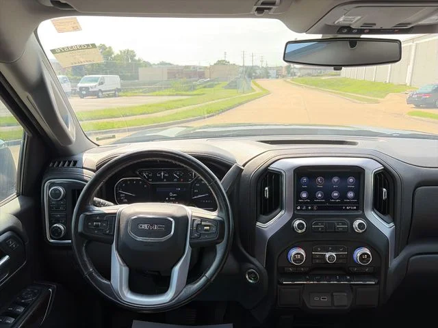 Used 2020 Black GMC SLE image 30
