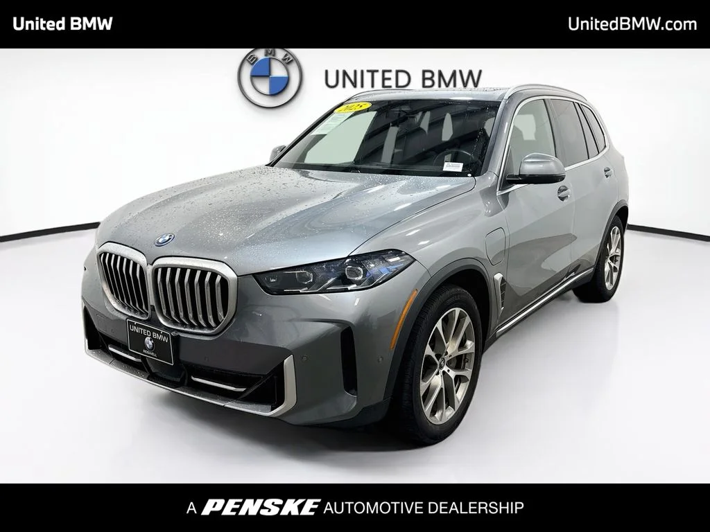 Used 2025 Skyscraper Grey Metallic BMW xDrive50e image 1