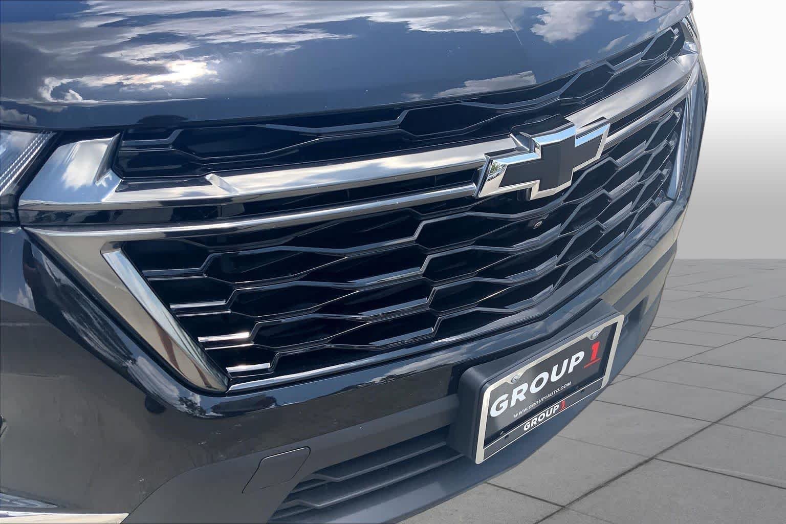 Used 2023 Mosaic Black Metallic Chevrolet Premier image 29