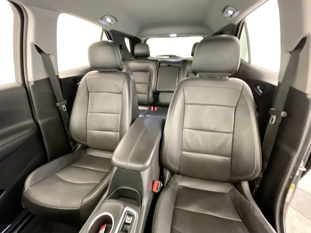 Used 2020 Nightfall Gray Metallic Chevrolet Premier image 20