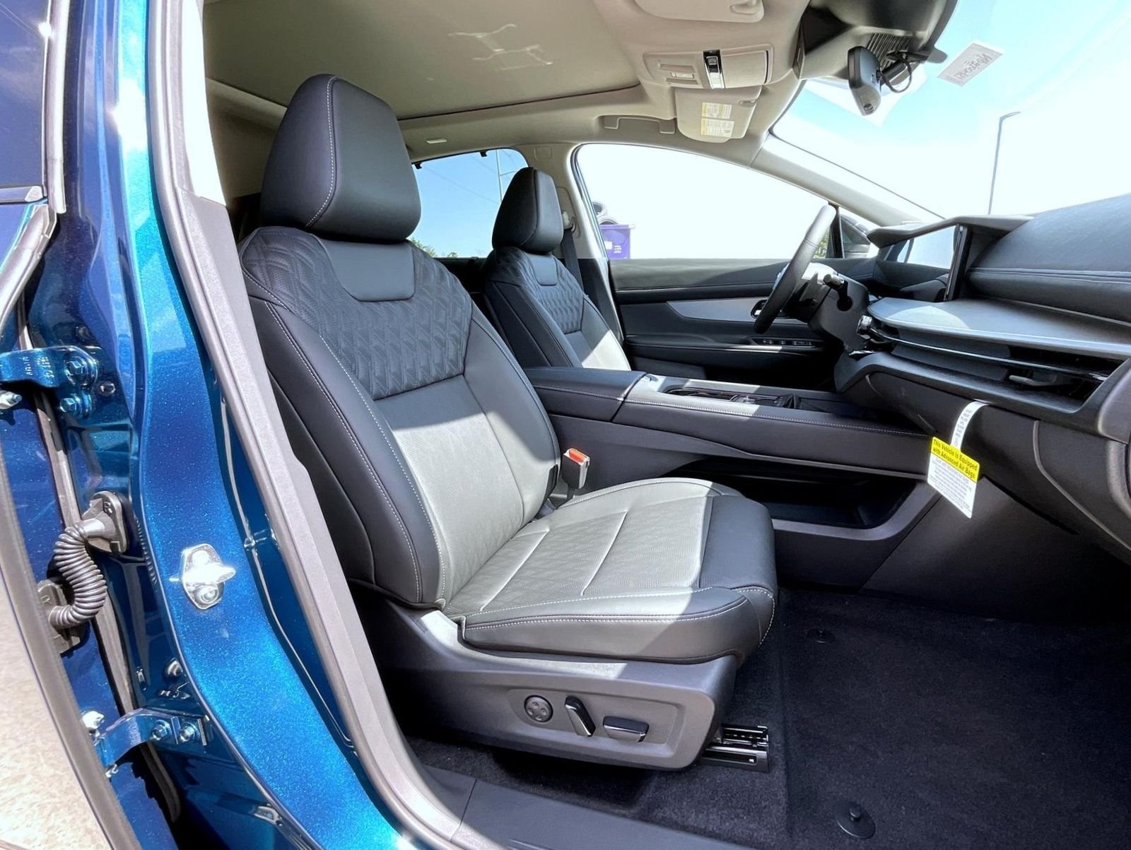 New 2026 Aurora Blue Pearl Metallic Nissan Platinum image 16