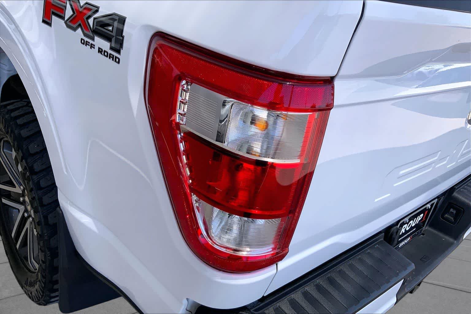 Used 2022 Oxford White Ford XL image 29