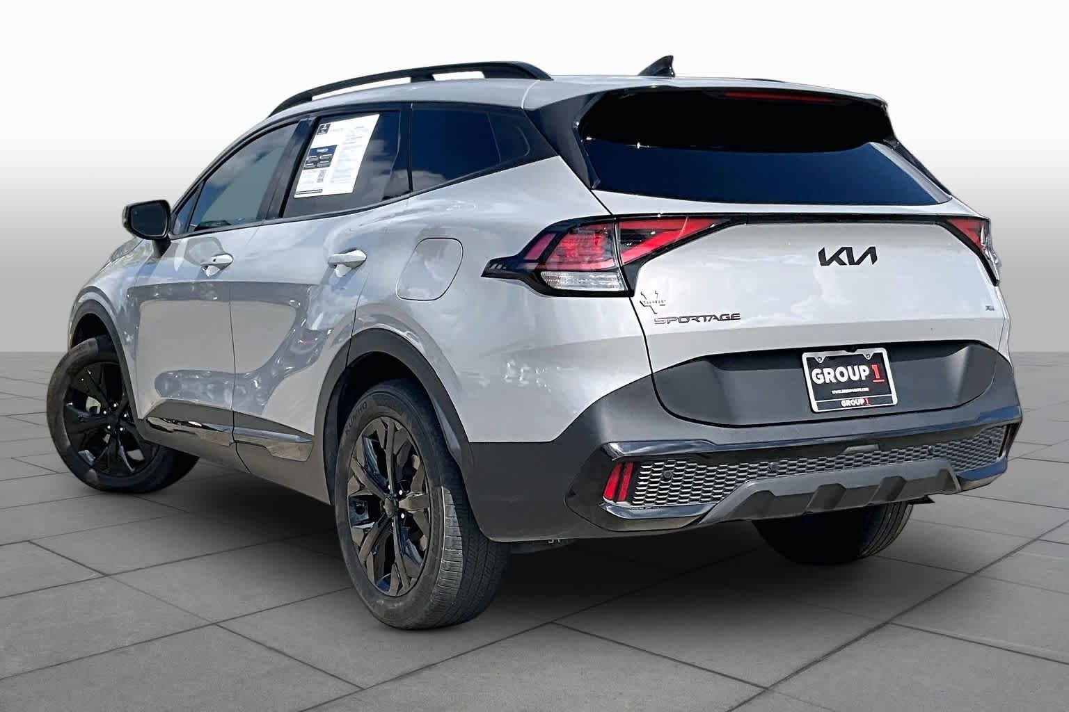 Used 2025 Wolf Gray Kia X-Line image 11