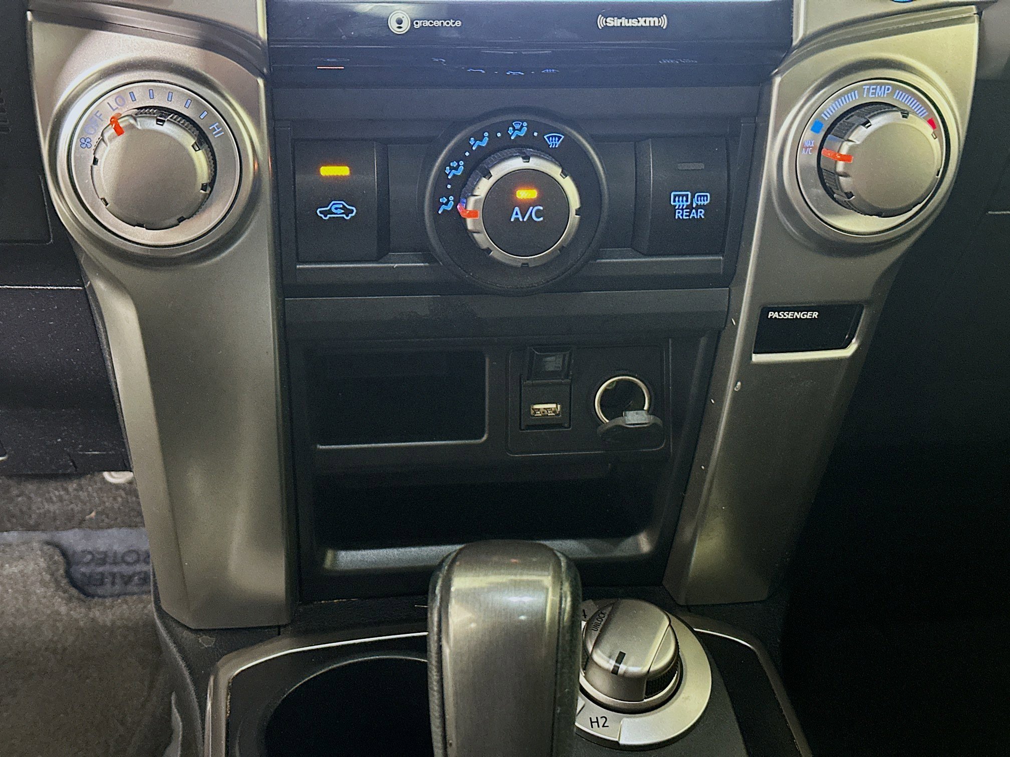 Used 2022 White Toyota SR5 image 23