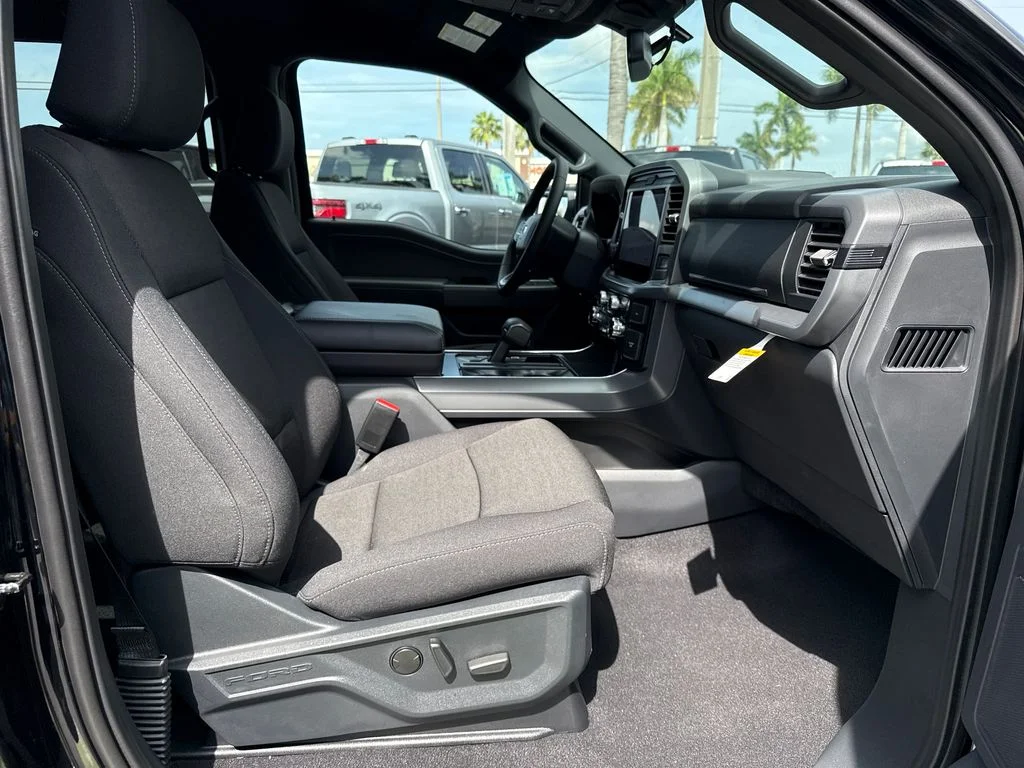 New 2026 Black Ford XLT image 22