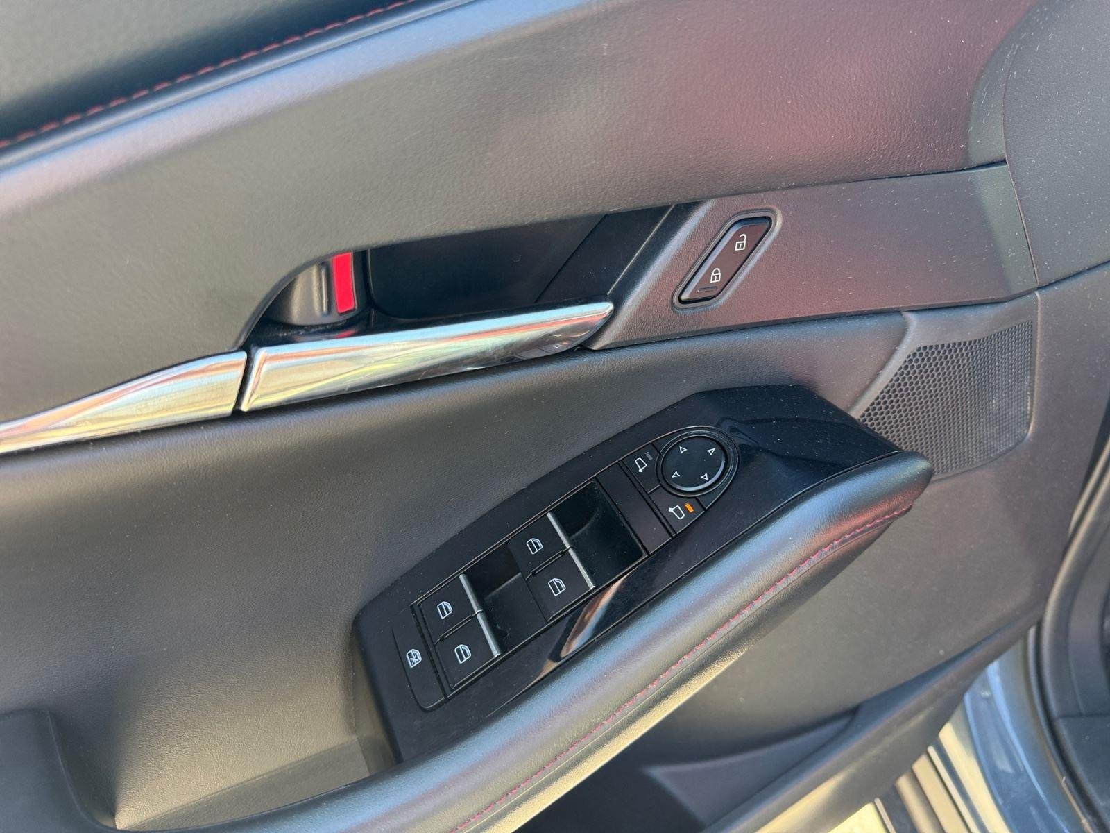 2025 Mazda CX-30 Carbon Edition - Photo 11