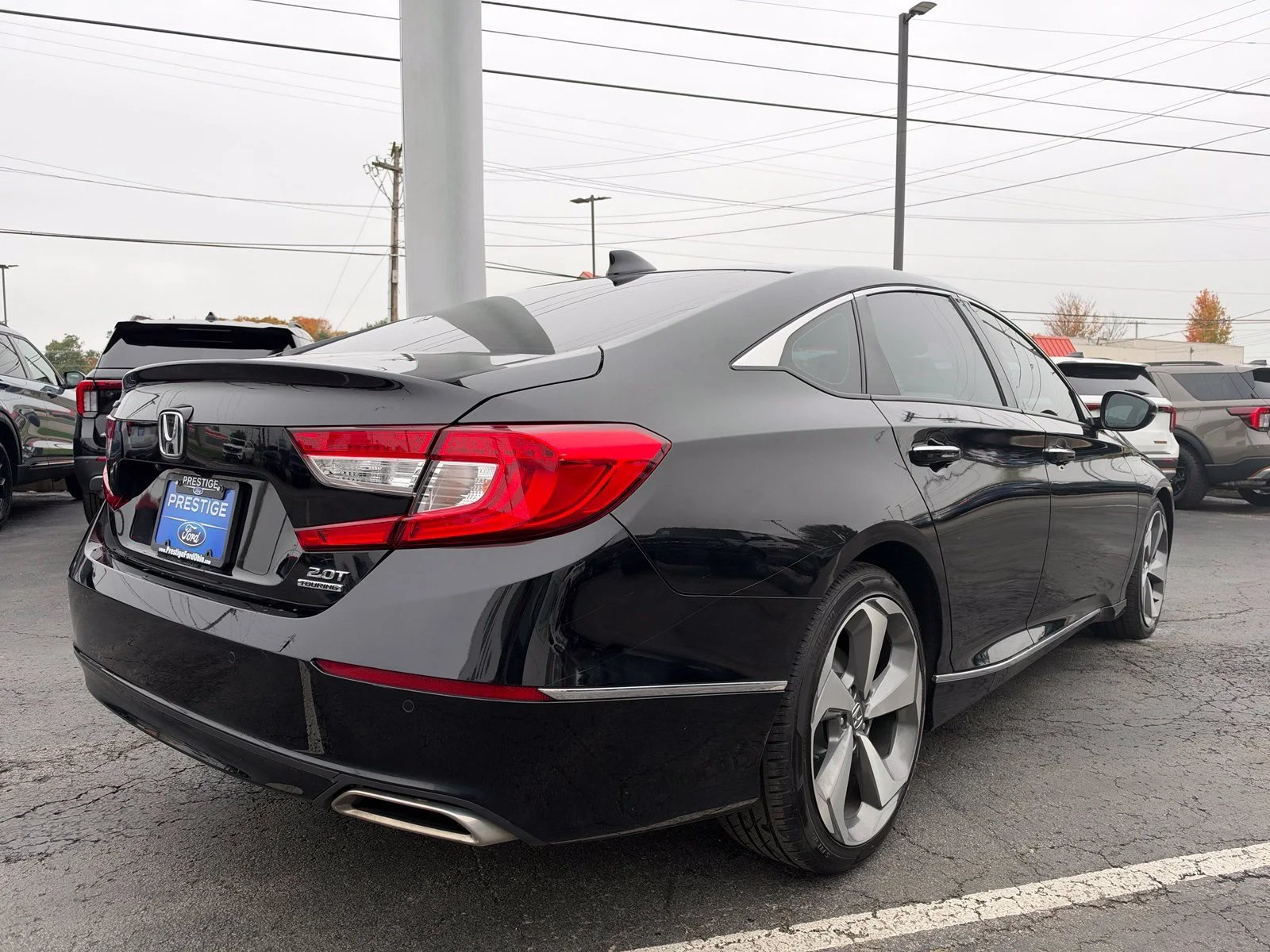 Used 2020 Black Honda Touring 2.0T image 5