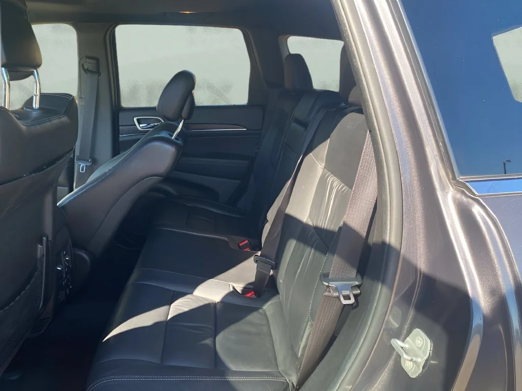Used 2014  Jeep Limited image 12