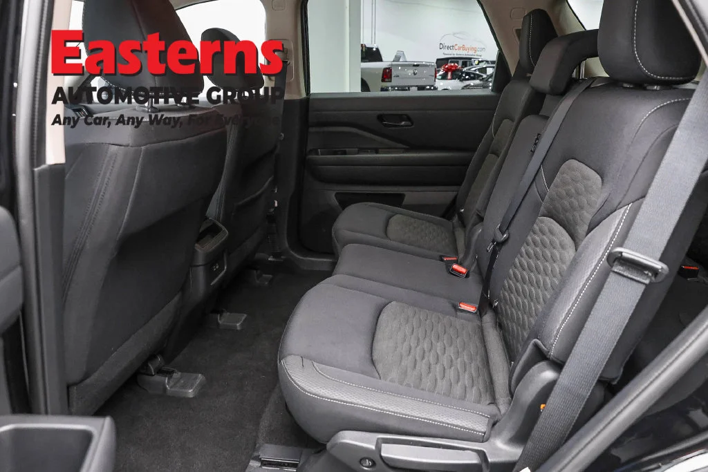 Used 2023 Black Nissan S image 22