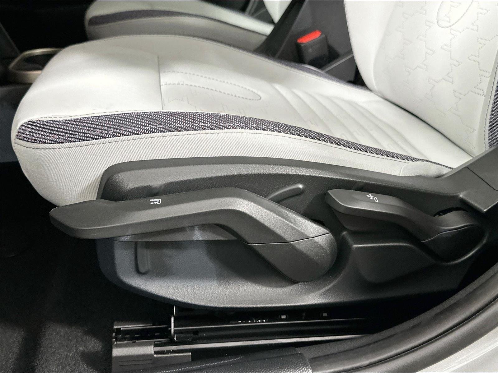 2025 MINI Hardtop 4 Door S - Photo 14