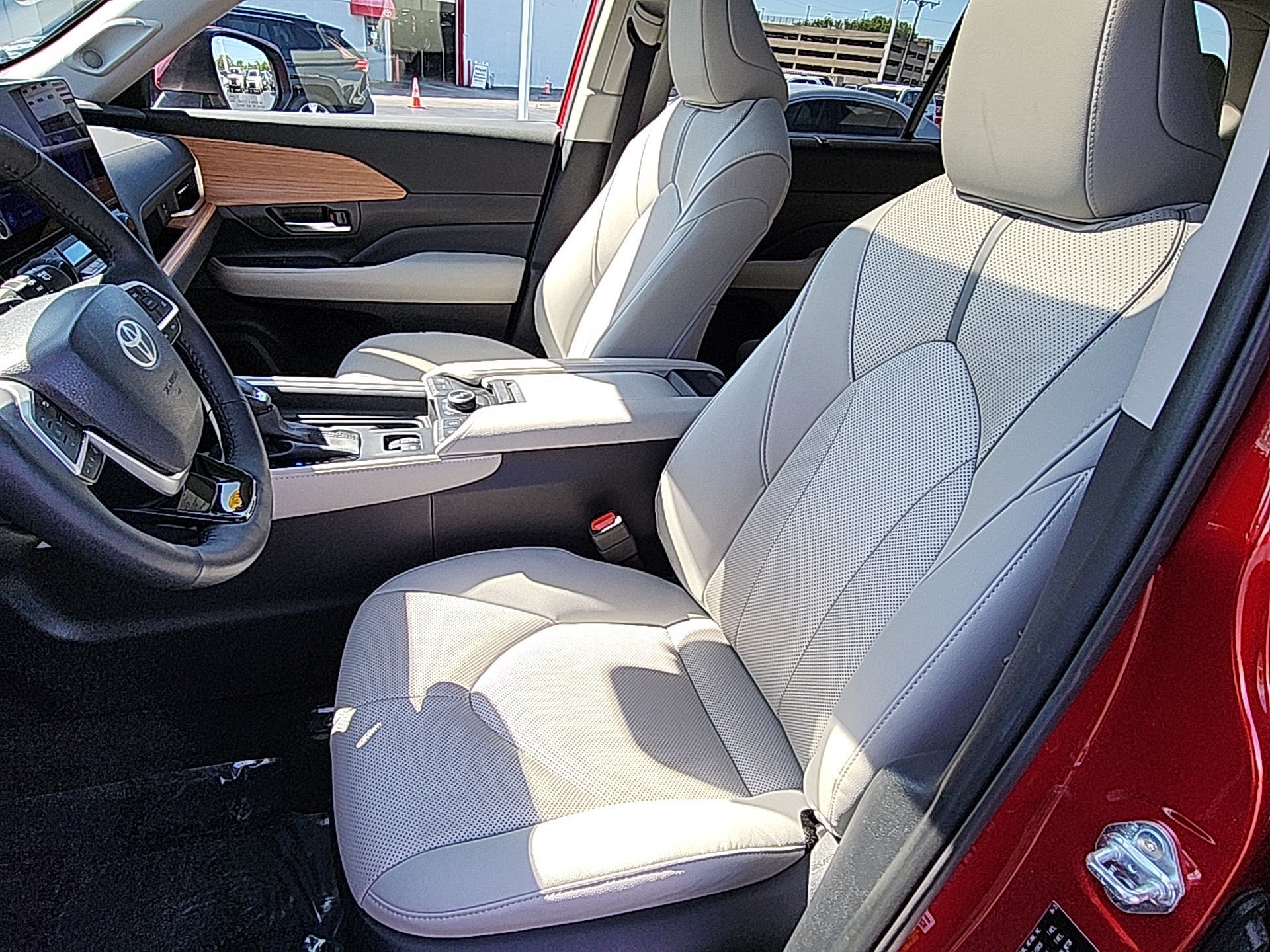Used 2025 Red Toyota Platinum image 21