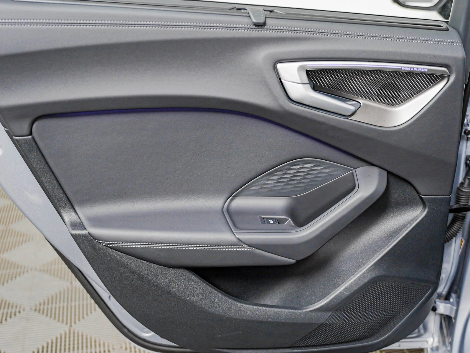 Used 2025 Florett Silver Metallic Audi Premium Plus image 20