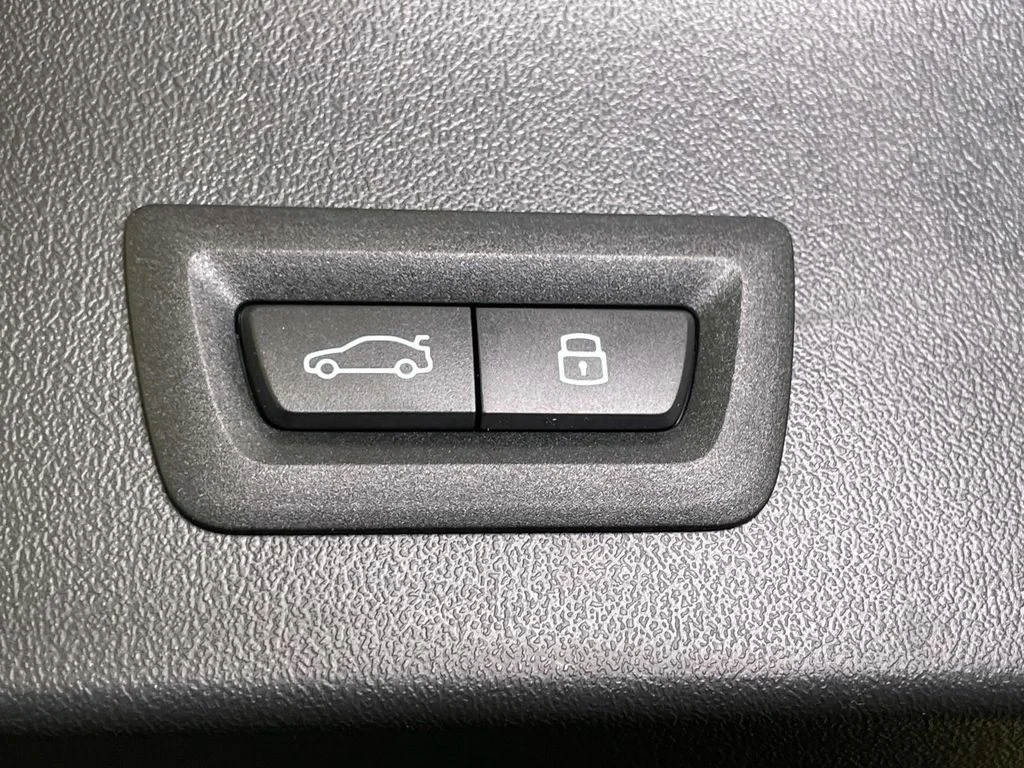 2026 BMW X3 30 - Photo 19