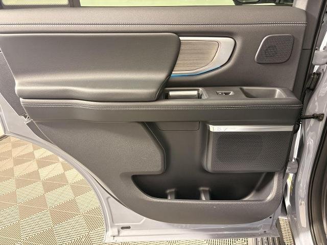 New 2026 Glacier Gray Metallic Tri-Coat Ford Platinum® image 64