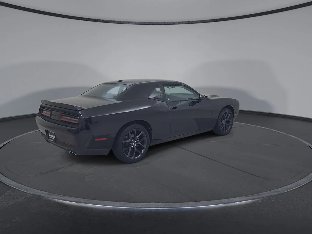 Used 2023 Black Dodge SXT image 17
